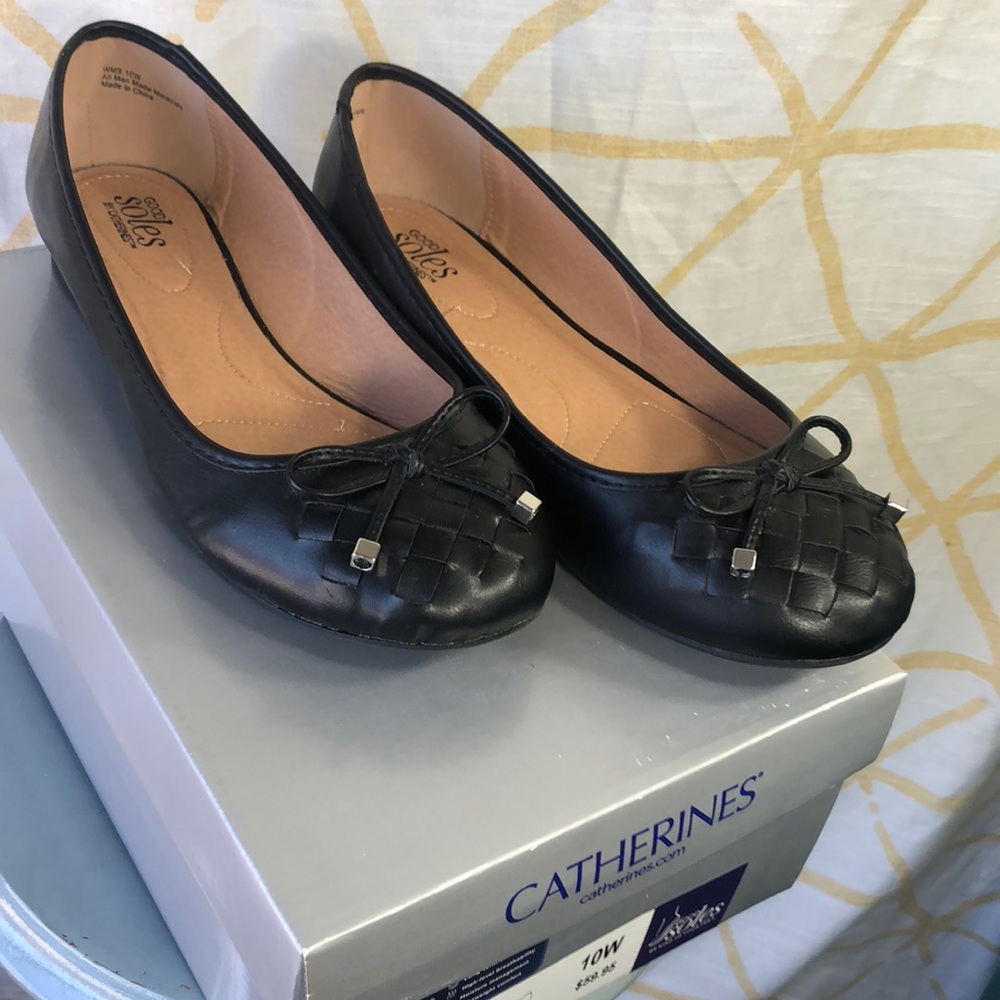 Good Soles by Catherine’s size 10w flats-worn to try on only